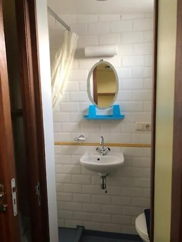 Hotel Botel Elodie Ámsterdam Países Bajos
